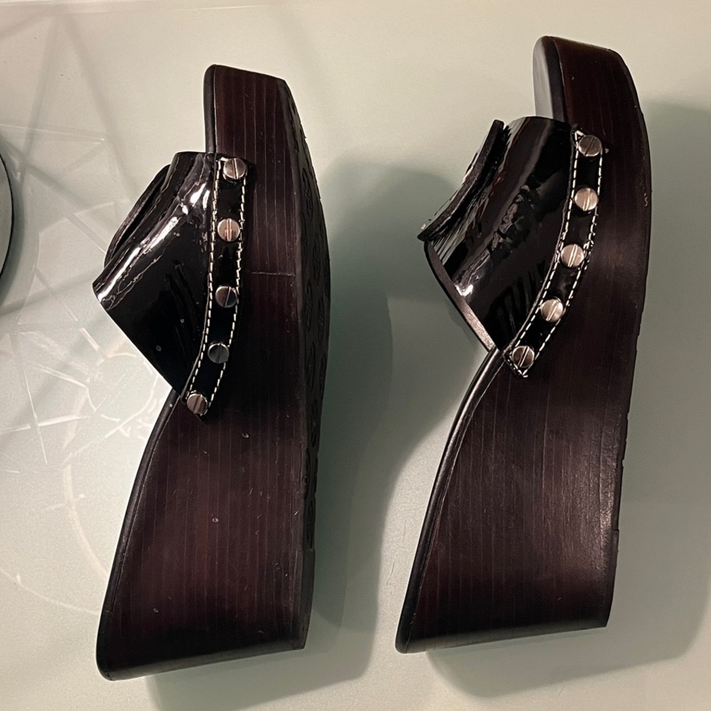 Tory Burch Patent leather Patti Black Platform Slide Sandals - Picture 5 of 9